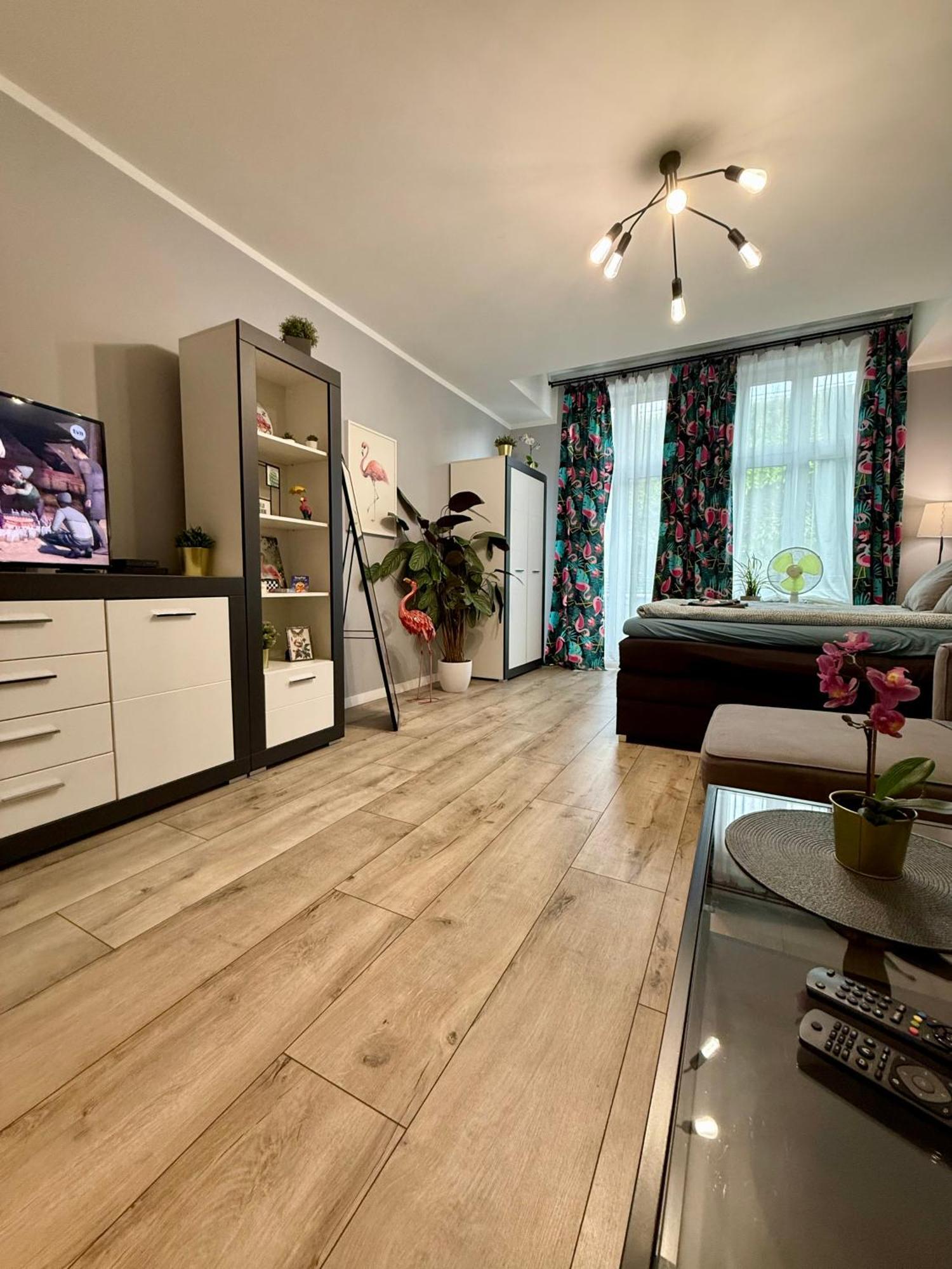 אופולה Apartament Flaming Z Balkonem - Scisle Centrum Naprzeciwko Pkp I Pks - Self Check In - Darmowy Parking - Pozne Wymeldowanie - Wystawiamy Fv מראה חיצוני תמונה